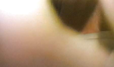 Bersyukur hisap - bokep barat kotol gede pentil Montok-brunette mengisap dua penis besar